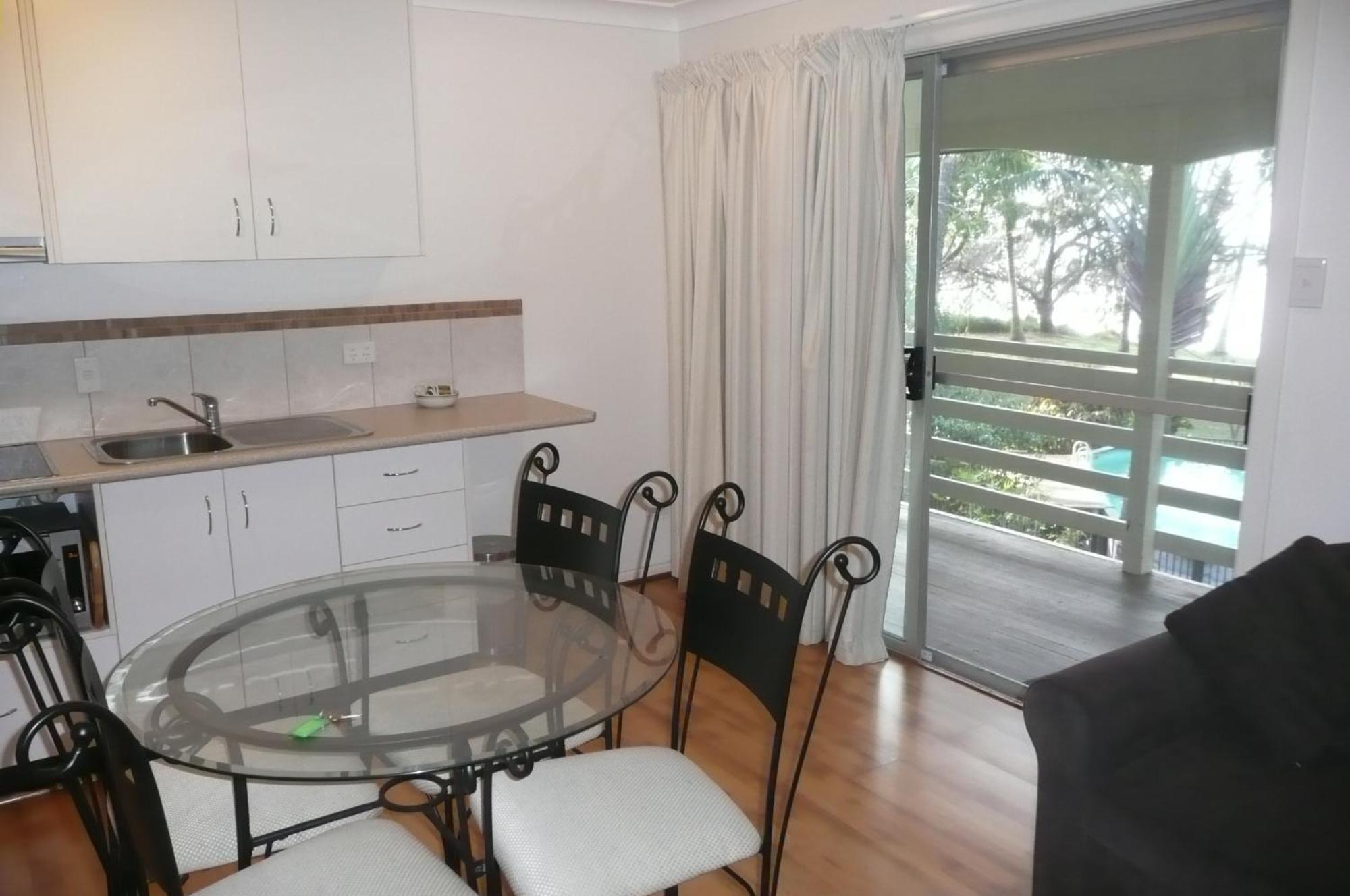 Beachside Holiday Units Bowen Exterior foto